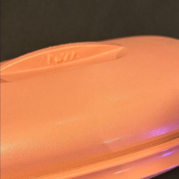 Tupperware Pink Oval Container - Picture 12 of 12